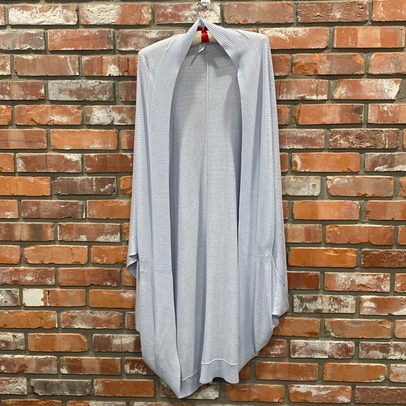 Stillness Wrap - Picture 1 of 6